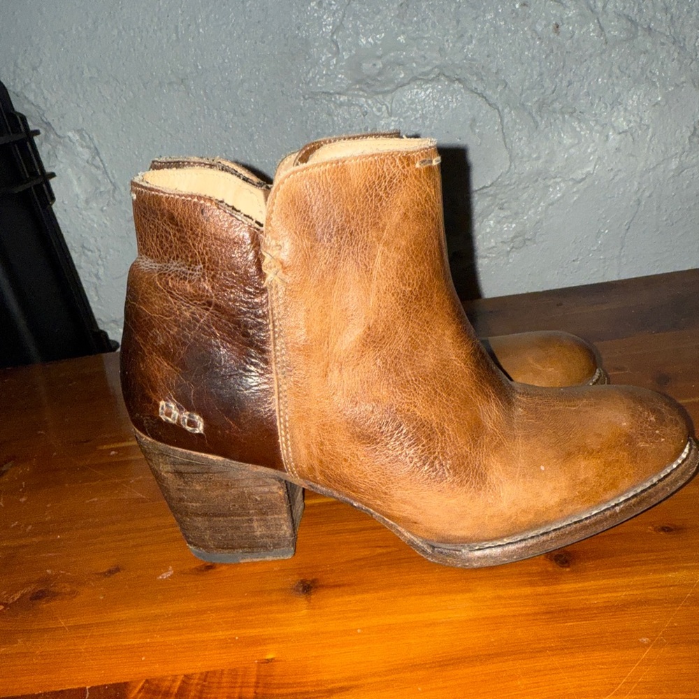 BedStu Yell Leather bootie